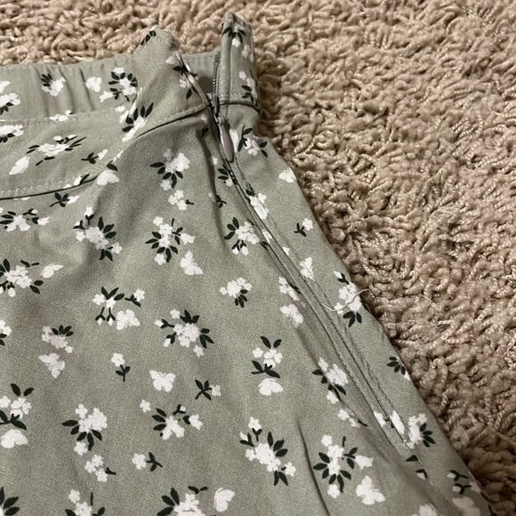 Hollister Skirt - Picture 2 of 3